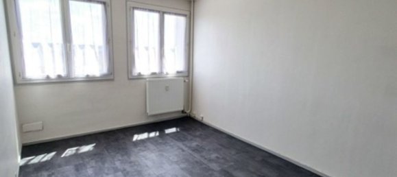 1 bedroom Apartment in Limoges, France No. 290899 3