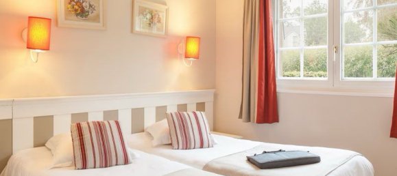 3 bedrooms House in Calvados, France No. 302661 3