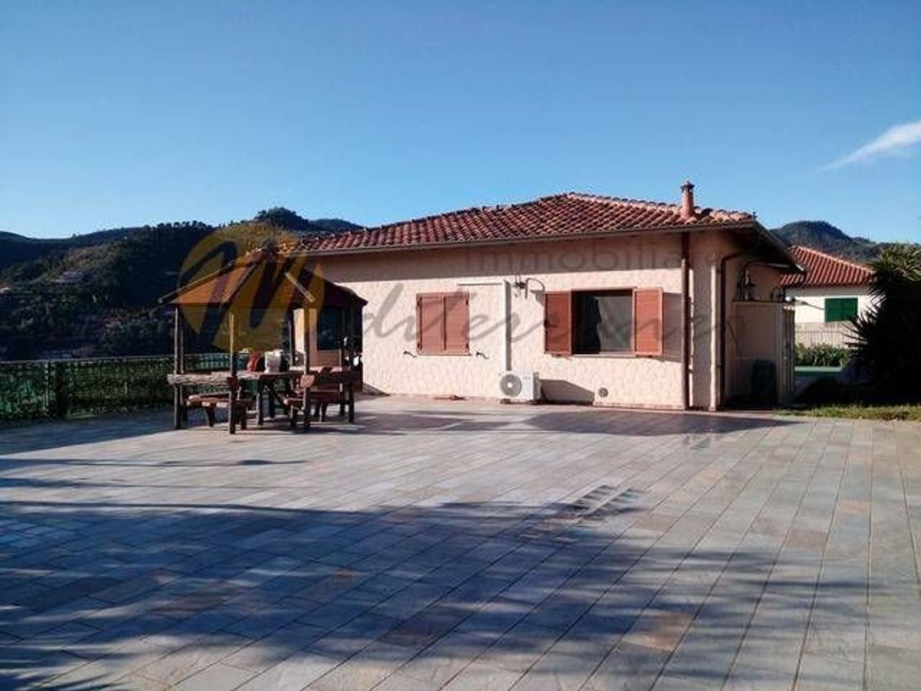 7 rooms Villa in Camporosso, Italy No. 175168