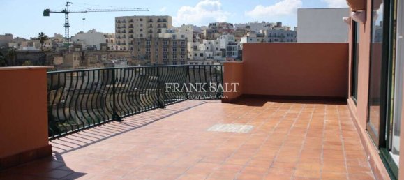 3 bedrooms Penthouse in Saint Julian's, Malta No. 8546 2
