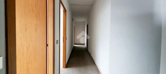 4 rooms Apartment in Monteprandone, Italy No. 85913 5