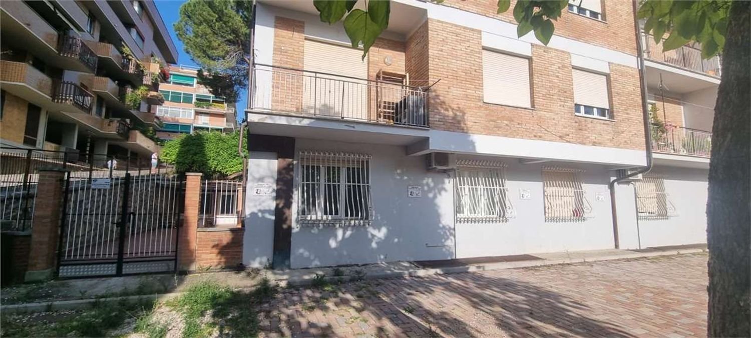 10 Schlafzimmer Wohnung in Perugia, Italy, Nr. 350608