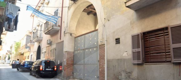 2-salle Appartement à Arzano, Italy No. 20524 11