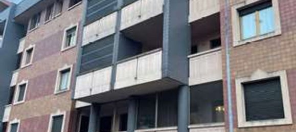 Apartamento de 6 habitaciónes en Novara, Italy No. 210490 3