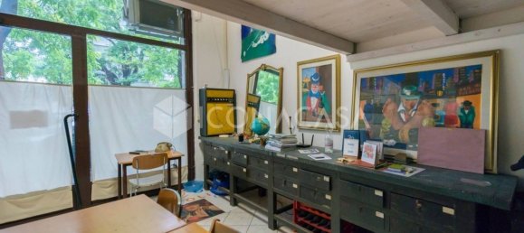 1-Zimmer Gewerbliche Immobilie in Milan, Italy, Nr. 337699 2