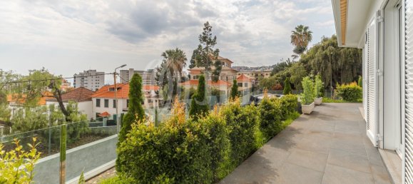 3 bedrooms Villa in Funchal, Portugal No. 133062 15