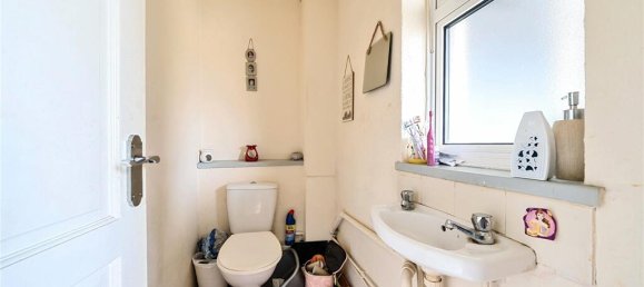 3 bedrooms House in London, United Kingdom No. 12217 6