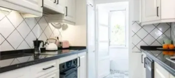 3 bedrooms Penthouse in Estepona, Spain No. 139868 3