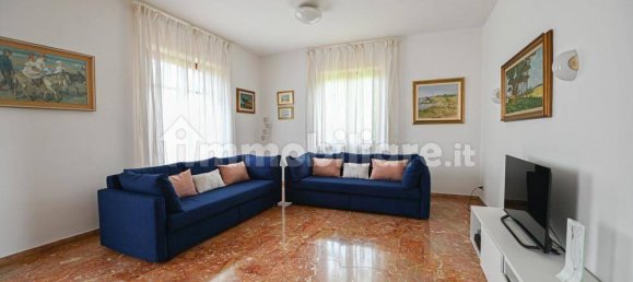 3 Schlafzimmer Villa in Pisa, Italy, Nr. 72334 9