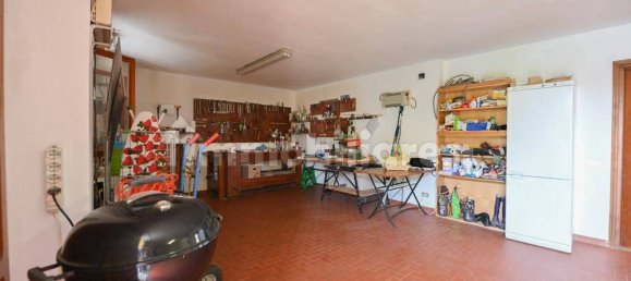 3 Schlafzimmer Villa in Pisa, Italy, Nr. 72334 39