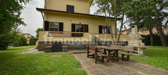 3 Schlafzimmer Villa in Pisa, Italy, Nr. 72334 3