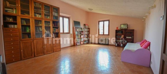 3 Schlafzimmer Villa in Pisa, Italy, Nr. 72334 32