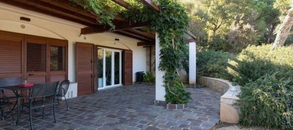 5 Schlafzimmer Villa in Porto Azzurro, Italy, Nr. 104602 32