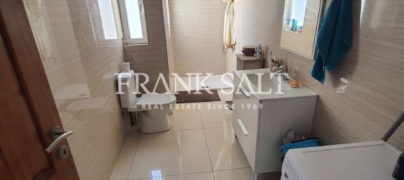 2 bedrooms Penthouse in Santa Venera, Malta No. 4516 7