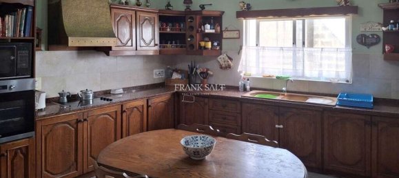 3 غرف نوم طابقين في Zebbug, Malta رقم 2509 2