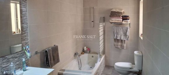 3 غرف نوم طابقين في Zebbug, Malta رقم 2509 5