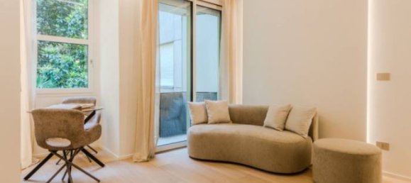 1 bedroom Apartment in Milan, Italy No. 381252 6