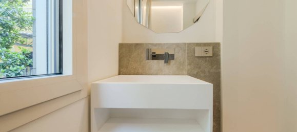 1 bedroom Apartment in Milan, Italy No. 381252 16