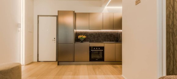 1 bedroom Apartment in Milan, Italy No. 381252 8