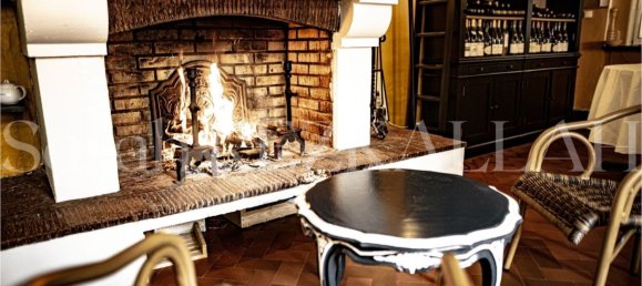  عقار تجاري في Compiegne, France 233متر مربع رقم 74297 2