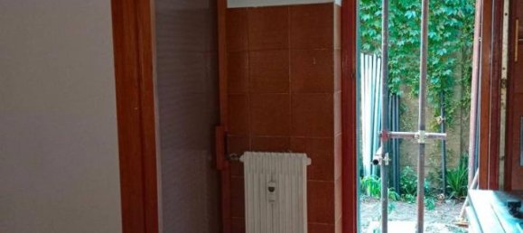 4 rooms Apartment in Genoa, Italy No. 76864 8