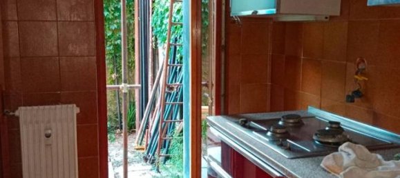 4 rooms Apartment in Genoa, Italy No. 76864 5