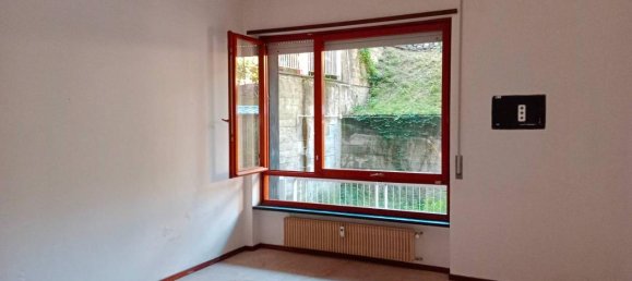 4 rooms Apartment in Genoa, Italy No. 76864 9