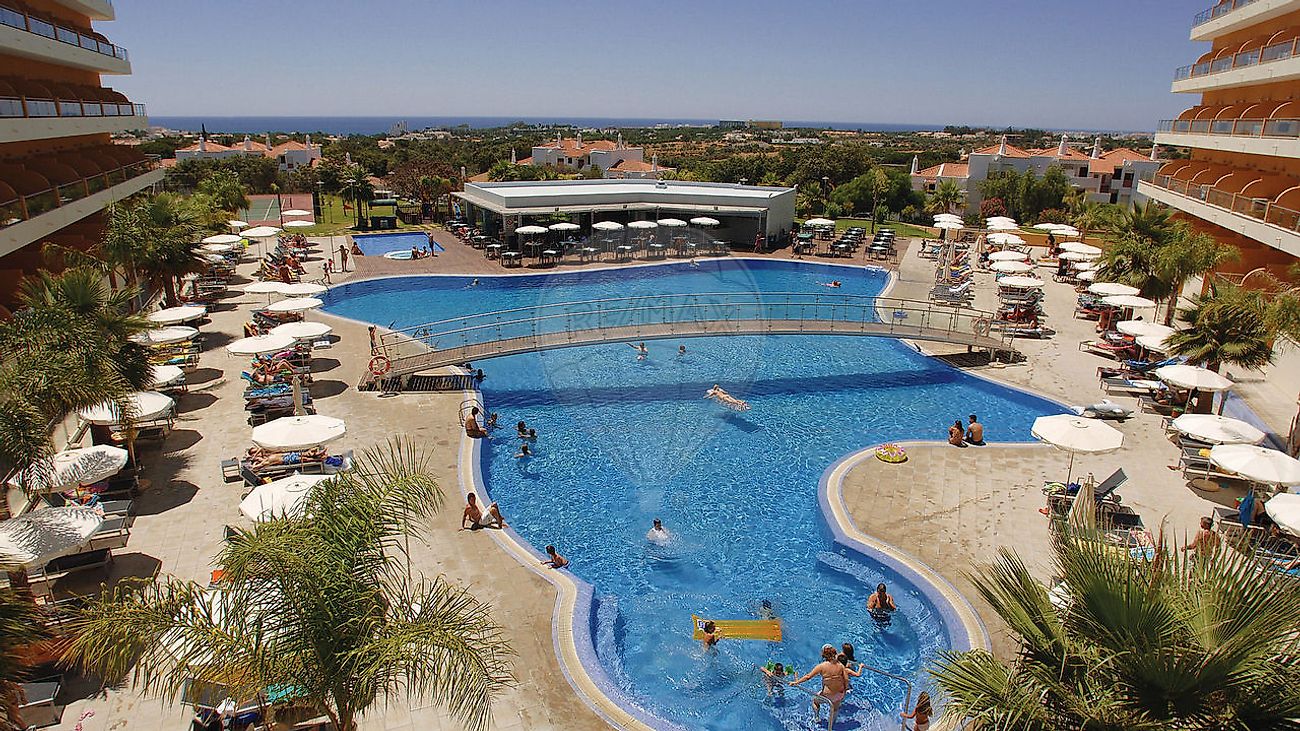 1828m² Hotel in Albufeira, Portugal No. 50900