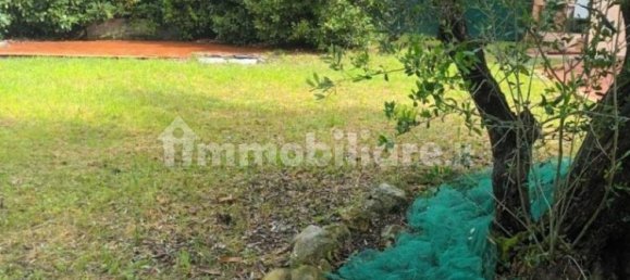 4 Schlafzimmer Villa in Carrara, Italy, Nr. 52213 3