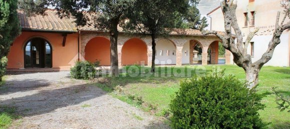 Коммерческая недвижимость 1280м² в Кампилья Мариттима, Италия № 351316 3