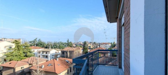 6 rooms Apartment in Reggio Emilia, Italy No. 134855 11