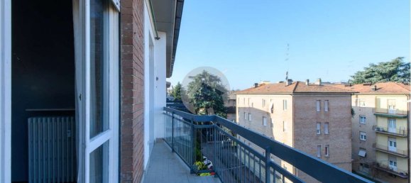 6 rooms Apartment in Reggio Emilia, Italy No. 134855 10