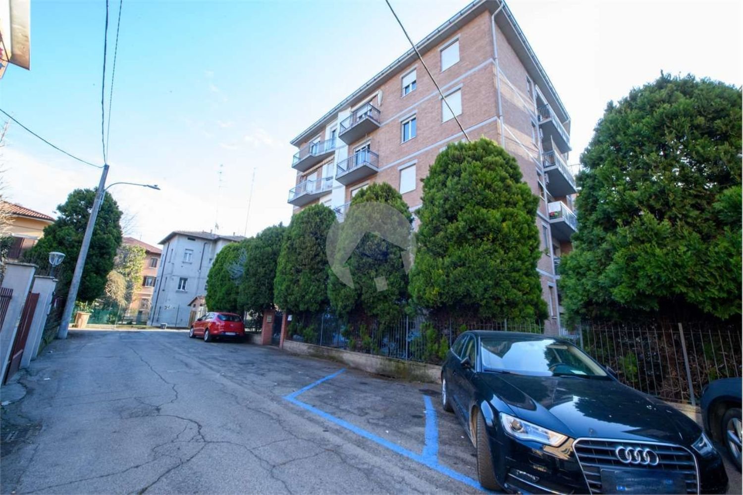 6 rooms Apartment in Reggio Emilia, Italy No. 134855