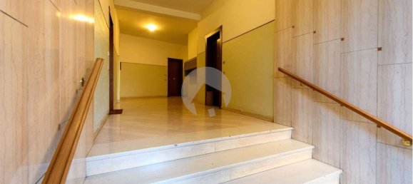 6 rooms Apartment in Reggio Emilia, Italy No. 134855 2