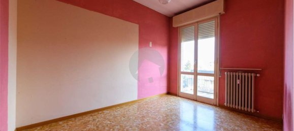 6 rooms Apartment in Reggio Emilia, Italy No. 134855 15