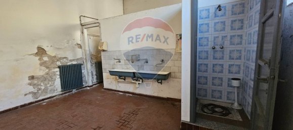 900m² Warehouse in Parabiago, Italy No. 265350 15