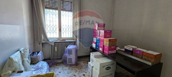 900m² Warehouse in Parabiago, Italy No. 265350 28