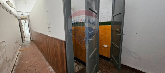 900m² Warehouse in Parabiago, Italy No. 265350 13