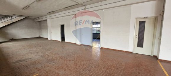 900m² Warehouse in Parabiago, Italy No. 265350 20
