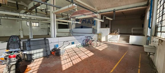 900m² Warehouse in Parabiago, Italy No. 265350 18
