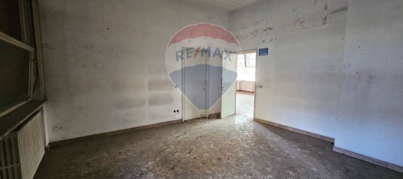 900m² Warehouse in Parabiago, Italy No. 265350 24