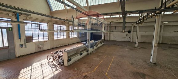 900m² Warehouse in Parabiago, Italy No. 265350 34