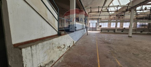 900m² Warehouse in Parabiago, Italy No. 265350 39