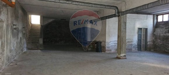 900m² Warehouse in Parabiago, Italy No. 265350 48