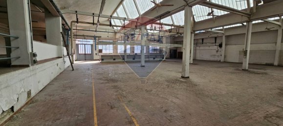 900m² Warehouse in Parabiago, Italy No. 265350 40