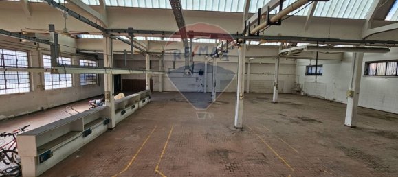 900m² Warehouse in Parabiago, Italy No. 265350 35