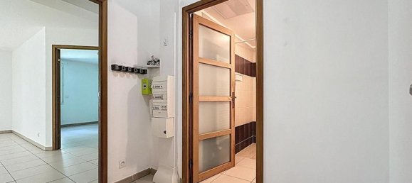 1 bedroom Apartment in Nimes, France No. 335060 6