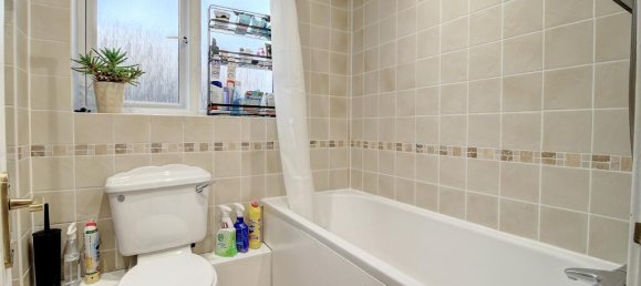 2 bedrooms House in Bordon, United Kingdom No. 10764 13