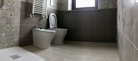 3 rooms Apartment in Pianezza, Italy No. 86227 5