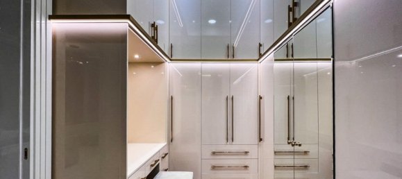 7 bedrooms Villa in Emirates Hills, UAE No. 3654 5